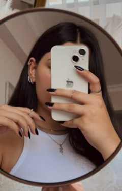<em><strong>Camila R</strong></em>